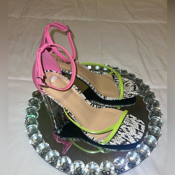 BAR III Transparent Heel Asymmetrical Strap Toe Block Heel Sandals - Picture 5 of 6